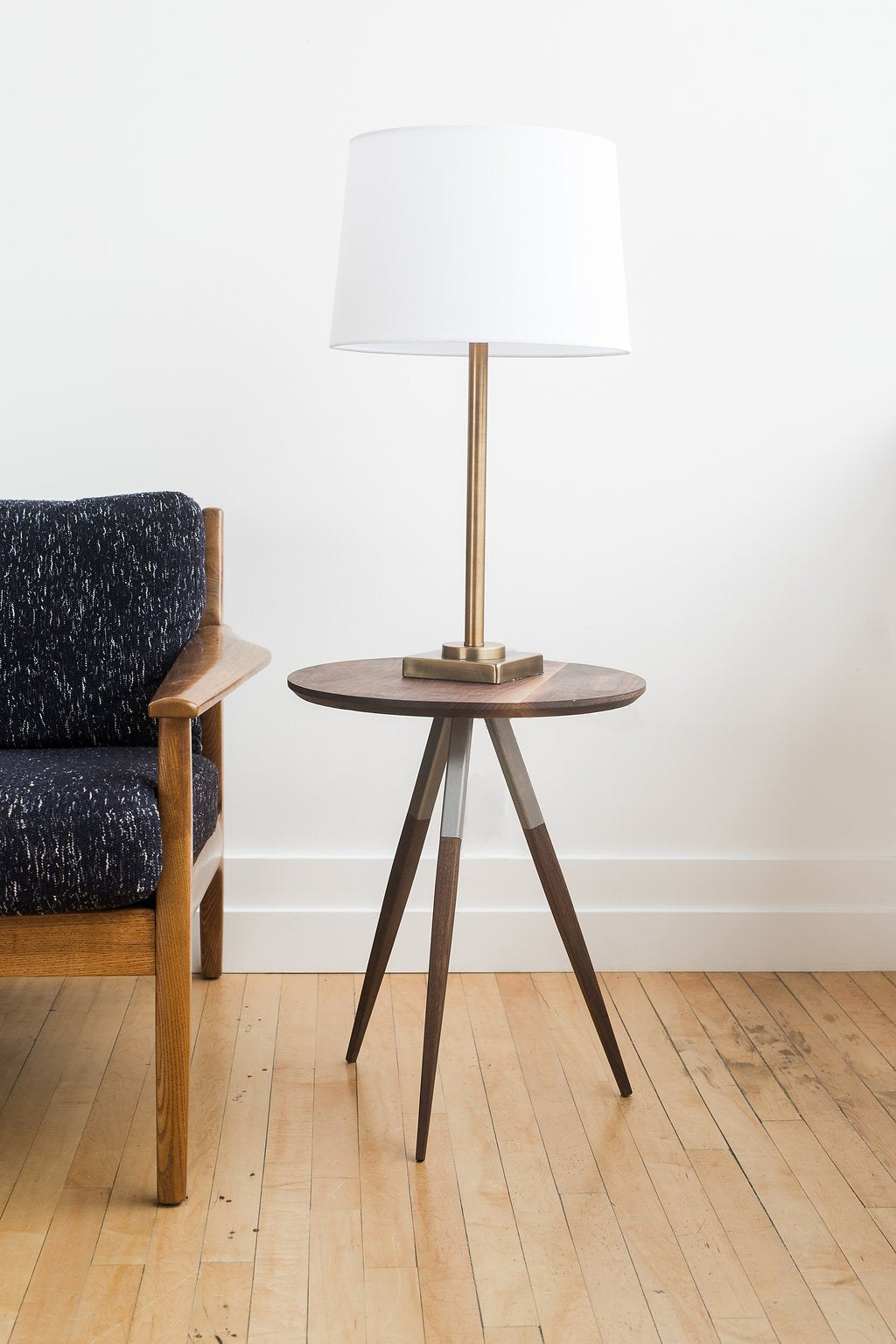 SCULLY Round End Table